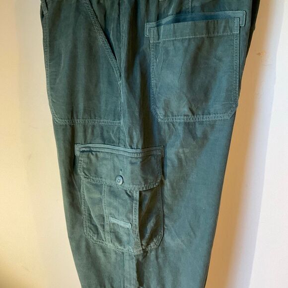 American Eagle Super High Rise Baggy Jogger 18. Olive Corduroy Cargo - Picture 7 of 16